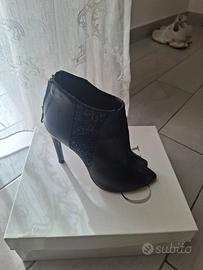 Tronchetti donna neri eleganti in vera pelle 