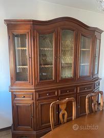 Tavolo e credenza