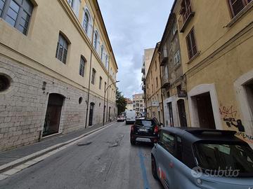 Via V. Veneto - Locale commerciale di 90 mq