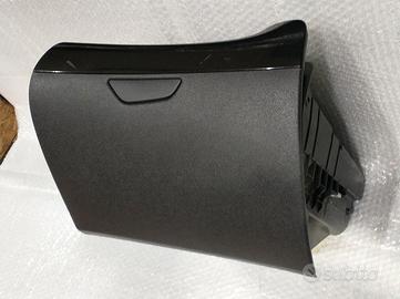 685003033f Cassetto portaoggetti Renault Captur da
