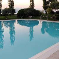 Sirmione piscina pontile CIN IT017179C26F3EHAO2