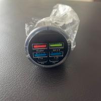 Caricatore auto multiplo nuovo