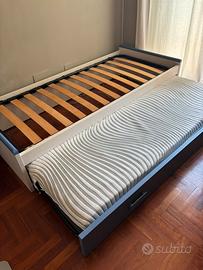 Letto con un materasso e due reti