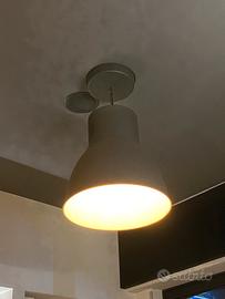 Lampadario a sospensione grigio