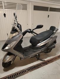kymko Dink 200 