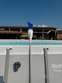 Aspiratore per piscina