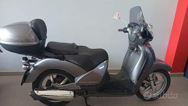 Aprilia Scarabeo 250