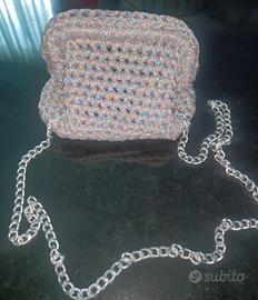 Pochette fatta a mano all'uncinetto 