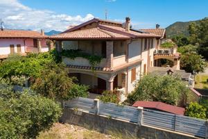 Esclusiva Villa Bifamiliare