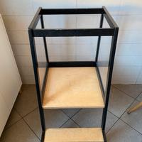 Torre montessoriana in legno verniciato nero