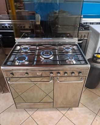 cucina a gas 5 fuochi SMEG forno elettrico ventila