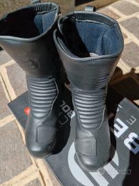 stivali Befast e Stylmartin 