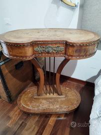 Tavolino antico libra