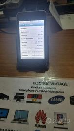 9118N-Apple iPod Touch 1 8GB