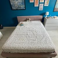 Struttura letto con rete e testiera