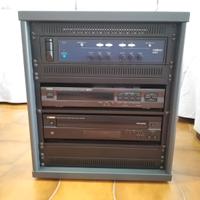 STEREO su rack TUTONDO con componenti YAMAHA
