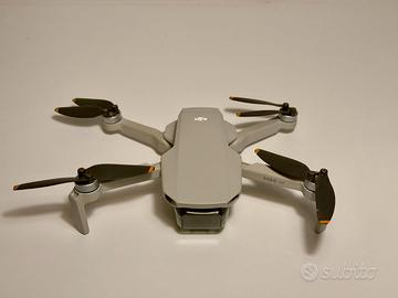 Dji mini 4 k Fly More Combo-Pari al Nuovo