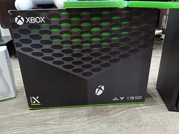 Xbox serie X da 1Tb, 2 joypad, 2  giochi