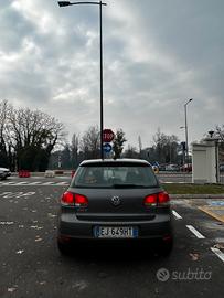 Volkswagen Golf 6 1.6 TDI 2011 grigia