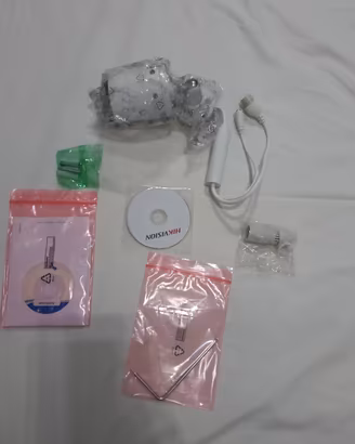 Telecamera di videosorveglianza Hikvision con cavo