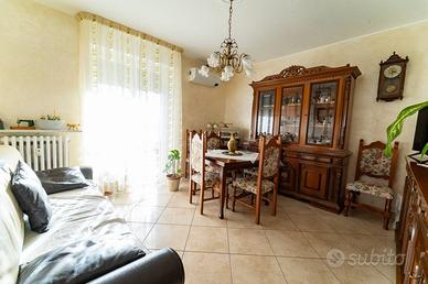 Appartamento di 90 m² con 3 locali e box auto a Ba