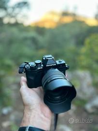 Olympus OM-D E-M10 M. IV + Pan. Lumix G Var.12-60m