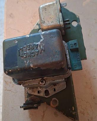 regolatore di tensione Magneti Marelli