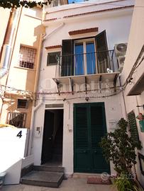 Moderno duplex a pochi metri dal mare A/22