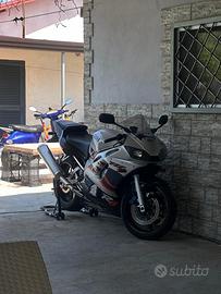 Yamaha R6