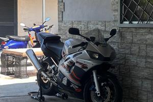 Yamaha R6