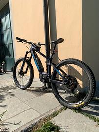 Mtb TREK MOTORE BOSCH con 2 batterie da 500
