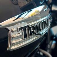 Triumph Bonneville T100 Black Iniezione