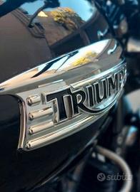 Triumph Bonneville T100 Black Iniezione