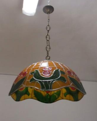 Antico lampadario a mosaico