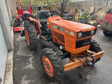 Kubota L275 4WD Usato