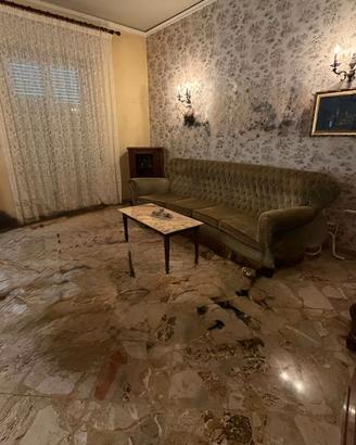 V/1378 Ampio appartamento con terrazzo