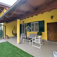 VILLA A SCHIERA A SUNO