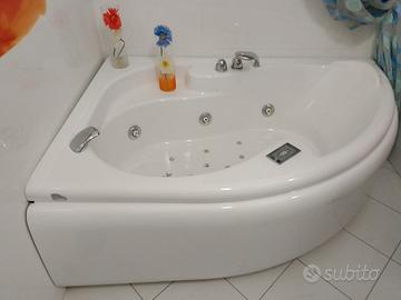 vasca idromassaggio angolare usata 2 volte 