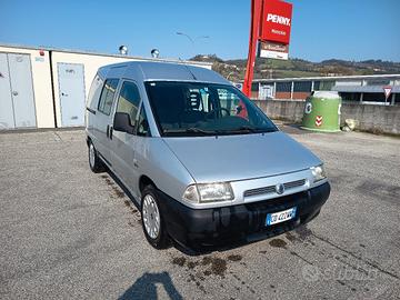 Fiat scudo Combi 2.0 JTD autocarro 6 posti