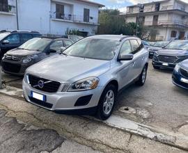 VOLVO - XC60 - D4 AWD Momentum