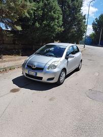 Toyota yaris 1.0 benzina  per neopatentati