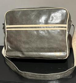 Borsa a tracolla fred perry in pelle grigio
