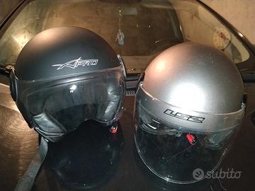 caschi moto nero taglia M grigio taglia S