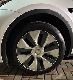 Cerchi Tesla model Y 19”