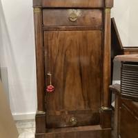 due comodini in noce Impero