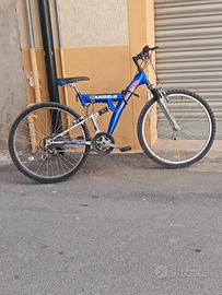 bicicletta random  taglia 26 prezzo trattabile 