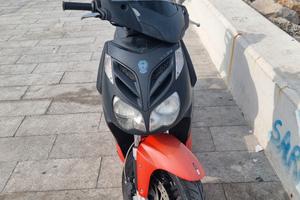 Aprilia SportCity 300i anno 2013 