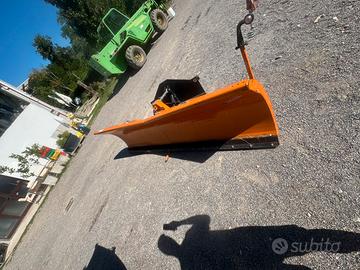 Vendita lama da neve con attaco merlo