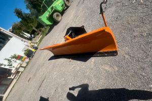 Vendita lama da neve con attaco merlo