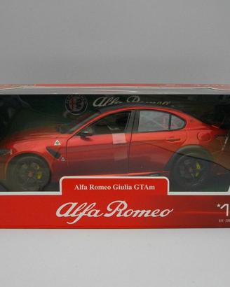 Alfa Romeo Giulia GTAm Burago 1:18
